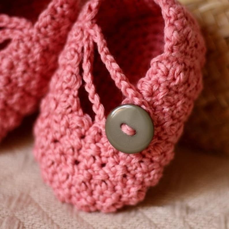 Crochet PATTERN Pretty in Pink Baby Booties English only image 4