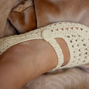 PATRÓN de crochet Pantuflas lechosas para mujer solo en inglés imagen 4