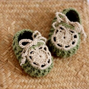 Crochet PATTERN Pastel Green Baby Slippers English only image 2