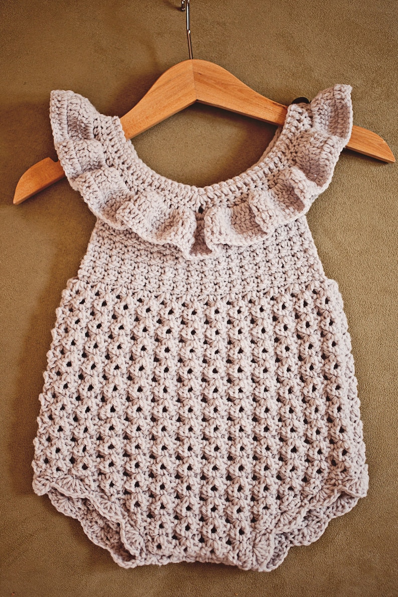 Crochet PATTERN Ruffle Romper sizes 0-6 and 6-12 months English only image 1