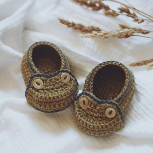 Crochet PATTERN Two Button Moccasins English only image 5