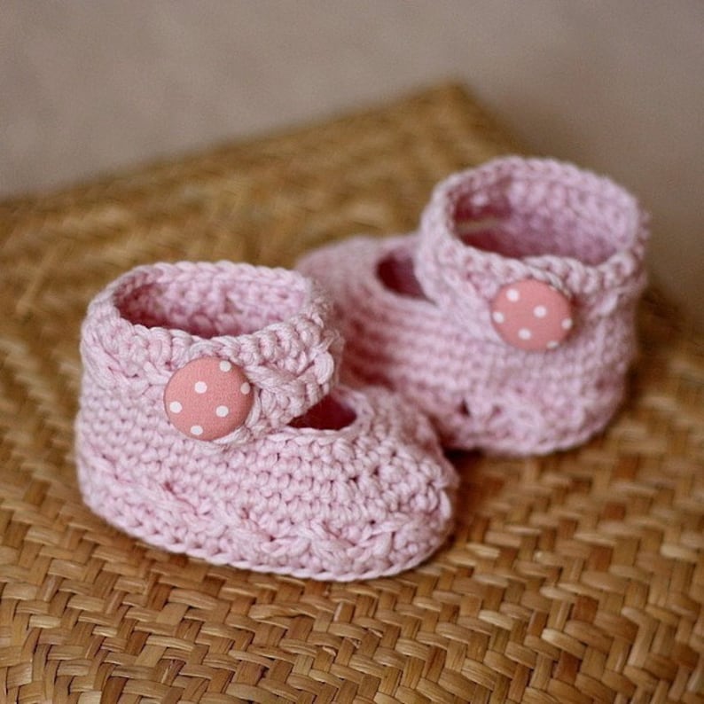 Crochet PATTERN Polka Dot Baby Mary Janes English only image 1