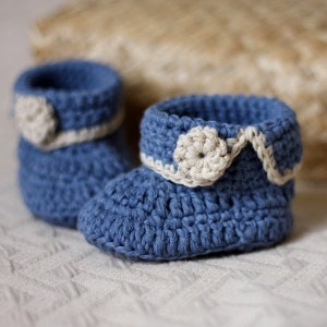 Crochet PATTERN for baby booties - Short Cuff Baby Boots (English only)