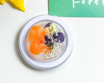 Handmade Real Hydrangea Flower Resin Phone Grip, Magnetic Dried Pansy Grip For Kindle, Pressed Strawberry Fruit Folding Base, Christmas Gift