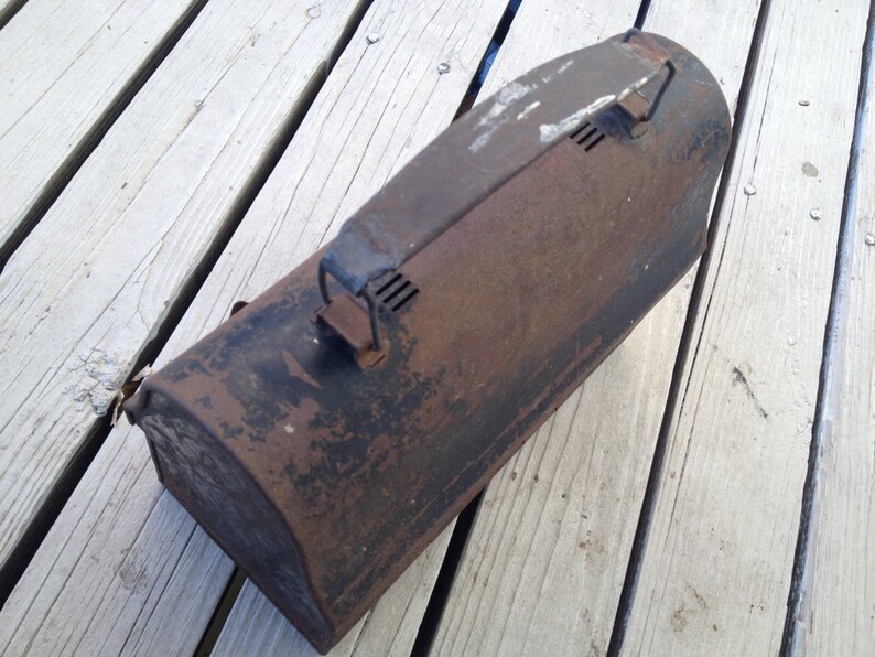 METAL LUNCH BOX, Rusty Crusty Domed Lunchbox,Industrial Lunchbox,Lunchbox w Initials,NLMs Work Lunchbox,Used Lunchbox,Organizer,Supply image 4