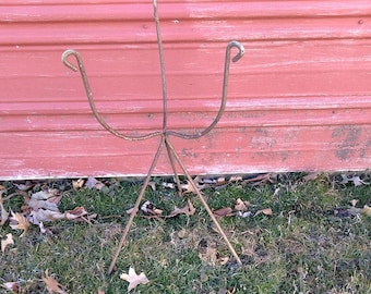 TRIPOD PLANT STAND,Mid Century Planter,Brass Planter,Rustic Wire Plant Stand,Single Pot Plant Stand,Patio Plant Holder,Mid Century Decor