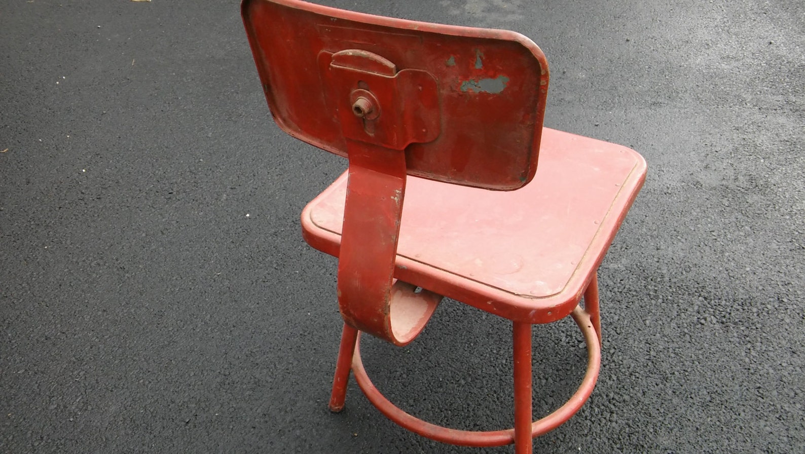 RED METAL CHAIR Shop Chairshort Red Metal Chairindustrial Etsy