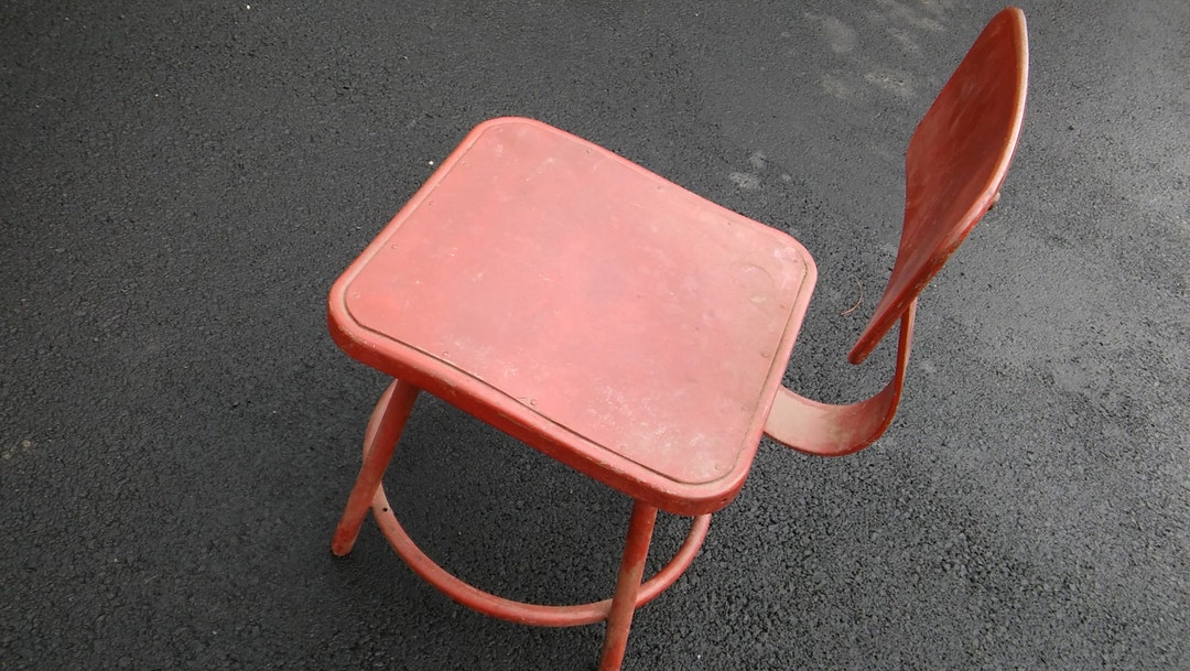 RED METAL CHAIR, Shop Chair,short Red Metal Chair,industrial Chair,free