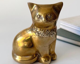 Brass cat figurine, brass cat sculpture, solid brass, mid-century modern, cat decorative statue, cat lover, handcrafted, vintage