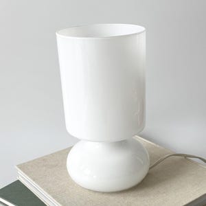 Vintage Ikea Lykta table lamp, white glass lamp, bedside lamp, mushroom lamp, hand-blown table lamp, Space Age, Scandinavian design