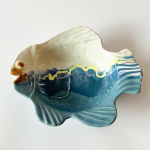 Pecera de cerámica de estudio de mediados de siglo, Nancy Jefferson, plato para servir pescado, fuente, hecha a mano, cerámica de estudio, firmada