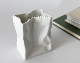 ローゼンタール ペーパーバッグ花瓶: Tapio Wirkkala ビスク磁器