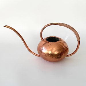 XL Bauhaus Kupfer Gießkanne von Eugen Zint, Massives Kupfer gehämmert, Gießkanne für Zimmerpflanzen, Mid Century Modern, Handarbeit, Vintage