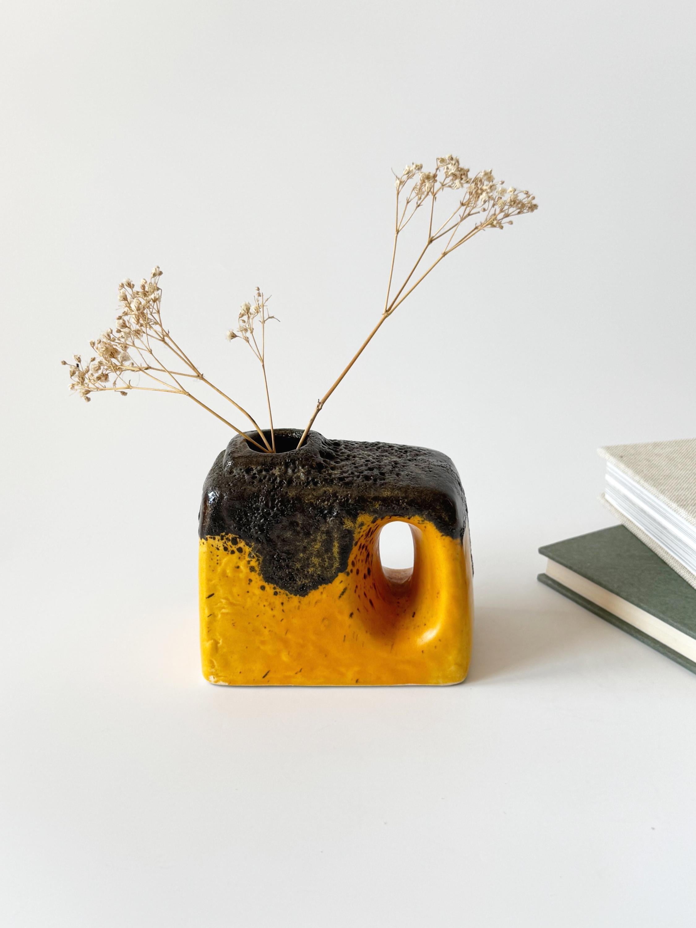 Kamin vase