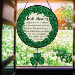 St. Patricks Day Irish Blessing Faux Buntglas Suncatcher, Acryl irischer Blessing Fensterbehang mit Shamrock Claddagh, irisches Geschenk