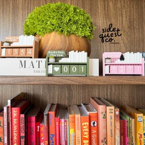 Books Read Counter, Book Lover Gift, Bookshelf Decor