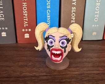 Samantha Figure: Dungeon Crawler Carl |DCC Bookshelf Decor and Fan Gift
