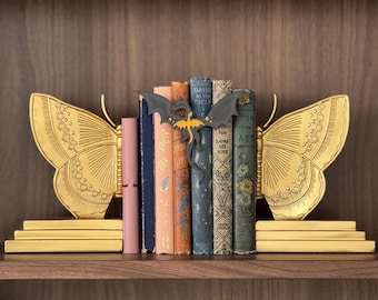 Fourth Wing Inspired Dragon Book Insert: Black & Gold Magnetic Bookmark