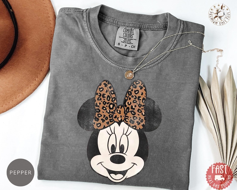 Comfort Colors® Leopard Bow Minnie T-Shirt, Minnie Shirt, Minnie Mouse Shirt bild 4