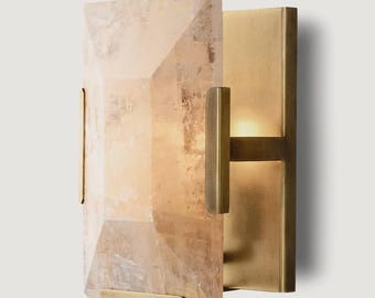 Enkele natuurlijke albasten wandkandelaar, elegante calcietstenen wandlamp, moderne luxe handgemaakte messing lamp, minimalistische verlichting