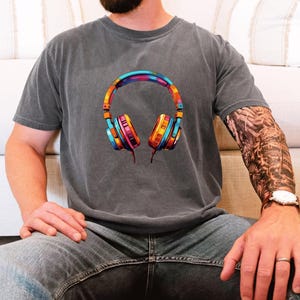 Colorful Retro T-Shirt for Music Lovers, DJ Inspired Graphic Shirt, Music Fan T-shirt, Musician Mom Gifts, Funny Gift for DJ Dad, F1088