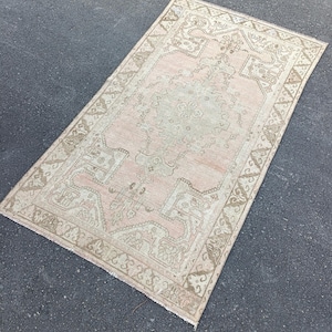 Vintage Oushak Rug: Handwoven Turkish Wool Distressed Area Rug