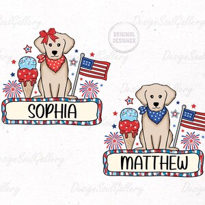 Pu&ograve; includere: Due illustrazioni personalizzate di cani a tema 4 luglio. Le illustrazioni mostrano un Labrador Retriever giallo che indossa un bandana rosso, bianco e blu, un cono gelato e una bandiera americana. Il testo "Sophia" e "Matthew" &egrave; sui cartelli sotto i cani.