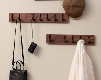 Appendiabiti da parete in noce nero: organizer minimalista per l'ingresso