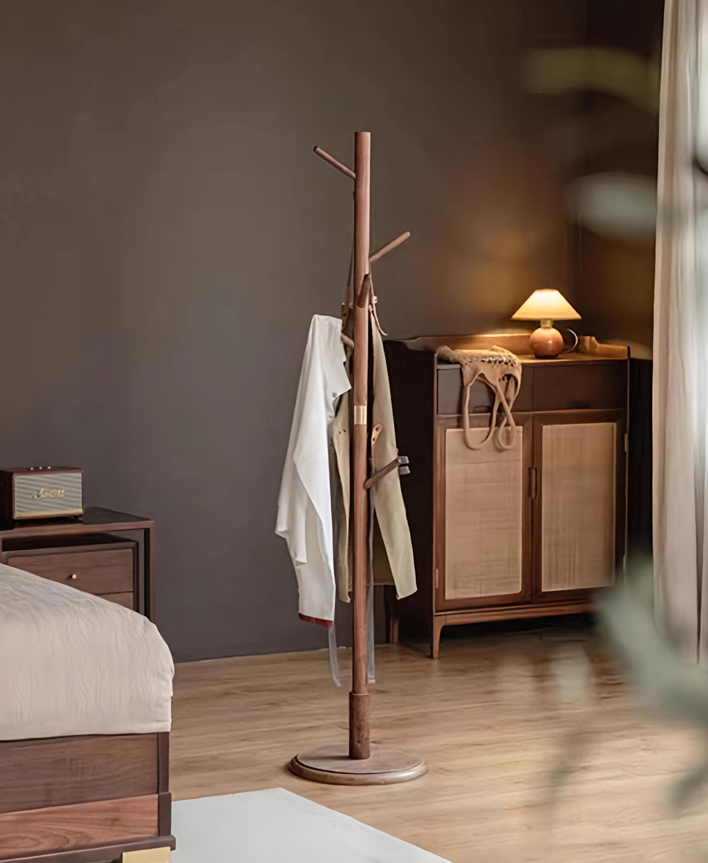 Èaphi STAND COLLAR COAT Elegant Wooden Coat Stand – Minimalist Japandi Entryway Rack for