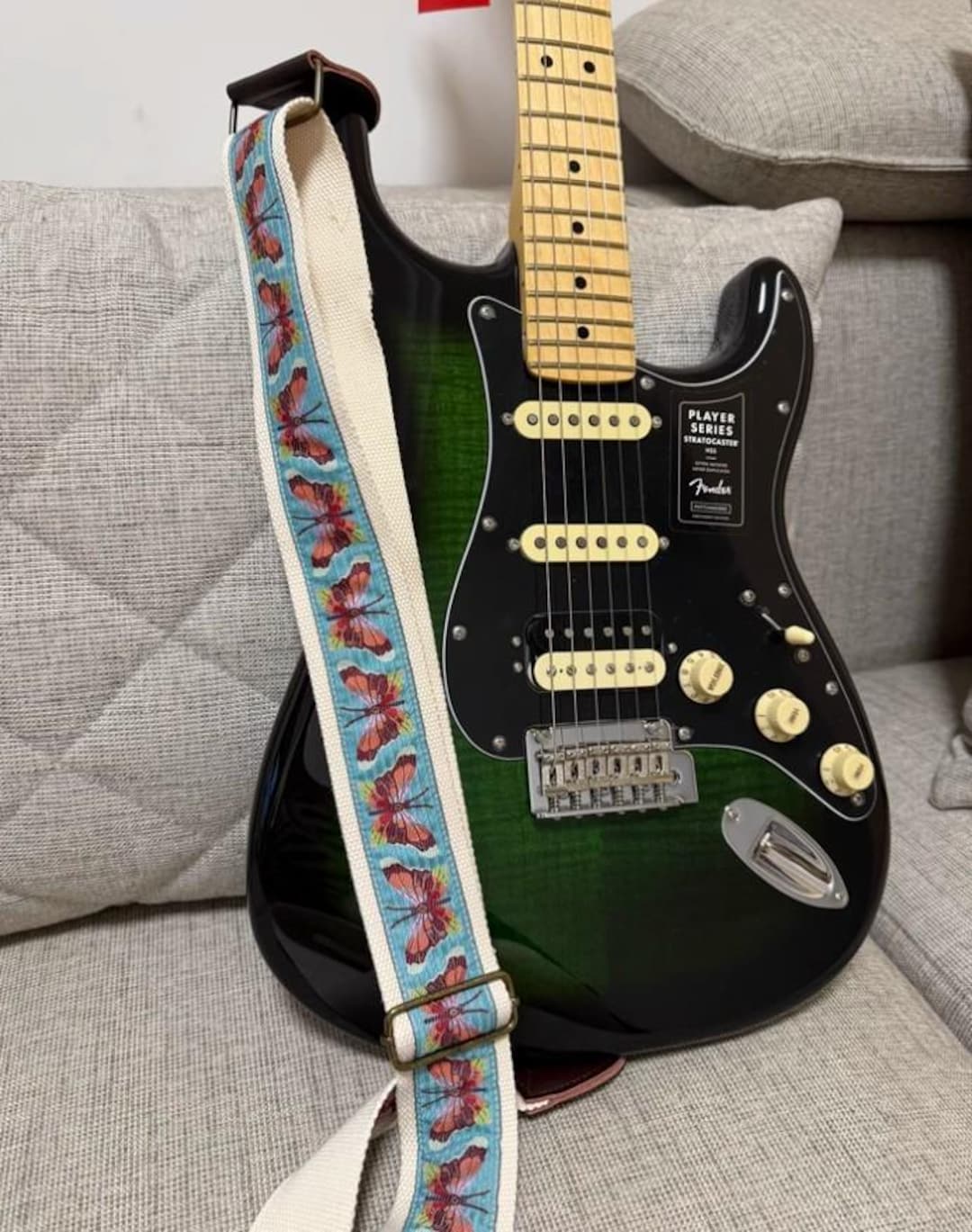 ヴィンテージバタフライギターストラップ：刺繍入りテキスタイル