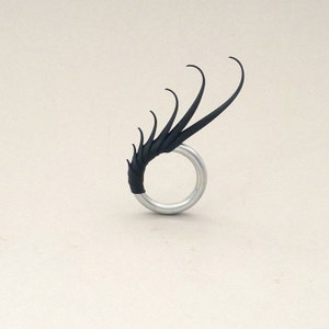 Black Seven Spike Plume Ring image 2