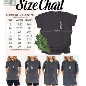 K&ouml;nnte beinhalten: Gr&ouml;&szlig;entabelle f&uuml;r ein Unisex-T-Shirt Comfort Colors 1717. Die Tabelle zeigt die Ma&szlig;e in Zoll f&uuml;r die Gr&ouml;&szlig;en S bis 4XL. Das Bild zeigt auch ein dunkelgraues T-Shirt und Models, die das T-Shirt in den Gr&ouml;&szlig;en S, M, L und XL tragen.