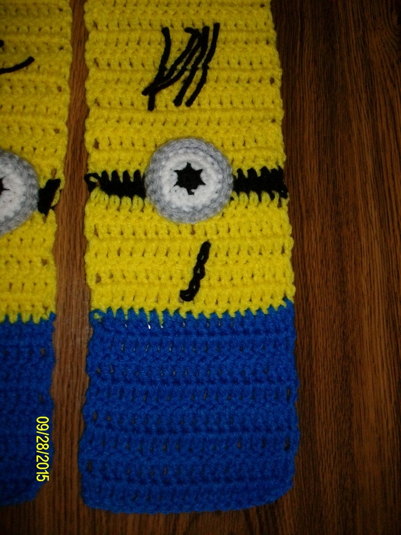 Minion Scarf image 4