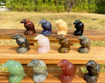 Hand-Carved Crystal Crow Statue: Natural Stone Bird Decor (1.5 inches)
