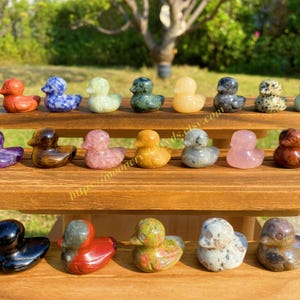 Hand-Carved Crystal Duck: 1.2&quot; Gemstone Animal Decor
