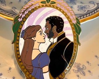 Pin de Daphne y Simón el Duque