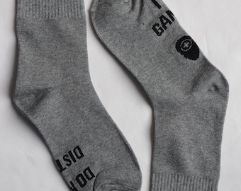 Do Not Disturb - I'm Gaming - Crew Socks - Gray