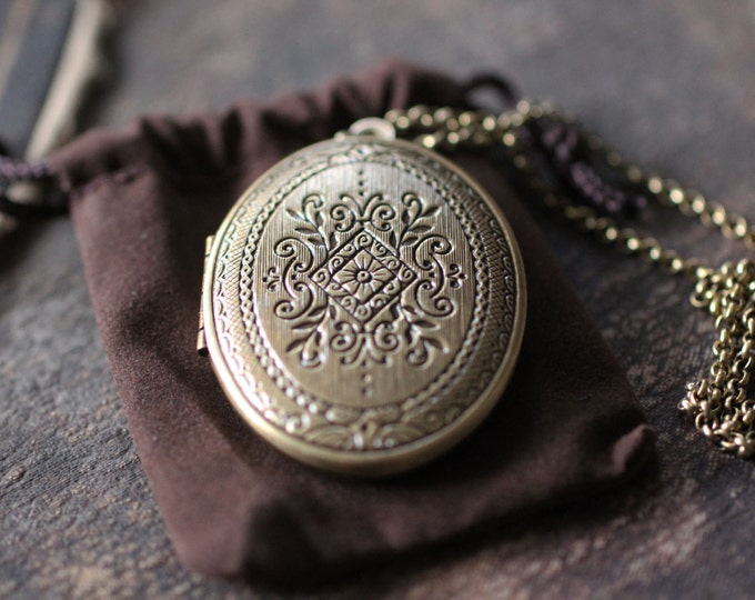 Feminine Natural Solid Perfume Locket, Victorian Diamond Design Gift