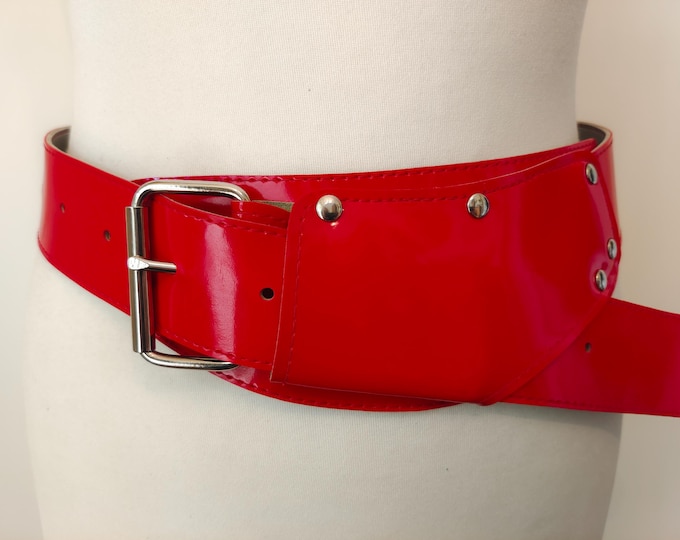 90's Vintage Red Patent Faux Leather Belt