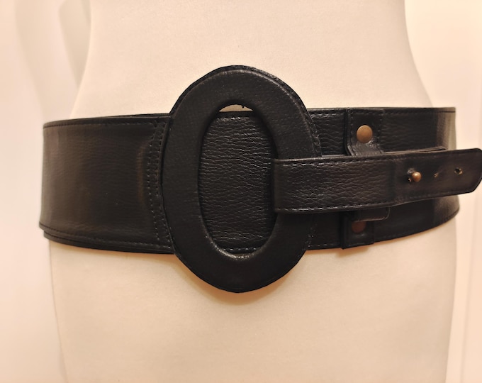 Wide 90's Vintage Black Leather Belt With Round Buckle