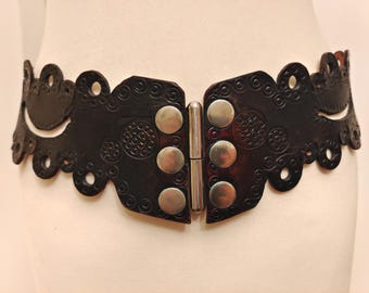 90's Vintage Wide Black Openwork Embossed Belt