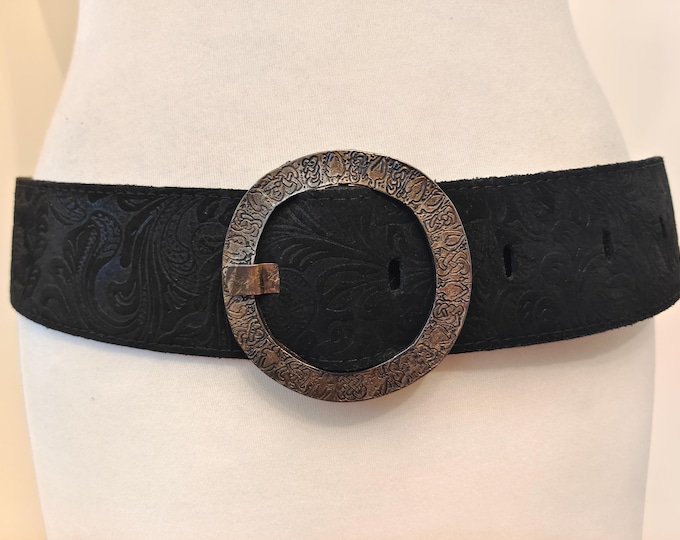 90's Vintage Wide Black Embossed Leather Belt With Silver Metal Buckle Made in France