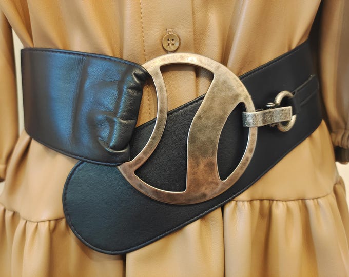 90's Vintage Wide Black Faux Leather Belt by Robako Ceintures
