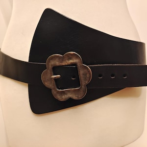 Extra Breiter Vintage Schwarzer Echtleder Gürtel Mit Blumen Schnalle
