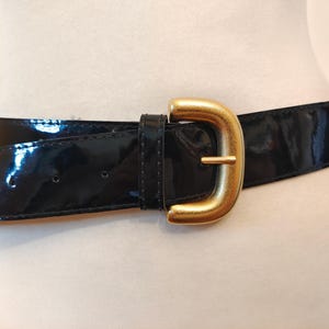 80&#39;s Vintage Black Faux Leather Patent Belt With Golden Metal Buckle