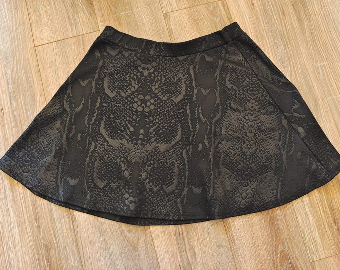 Black Elastic Skirt by Boohoo