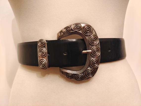 4682 Black Leather Belt With Shiny Silver Metal Buckle Unique Inflated Black Leather Belt for Women Casual Fashion with Stylish  main image 2