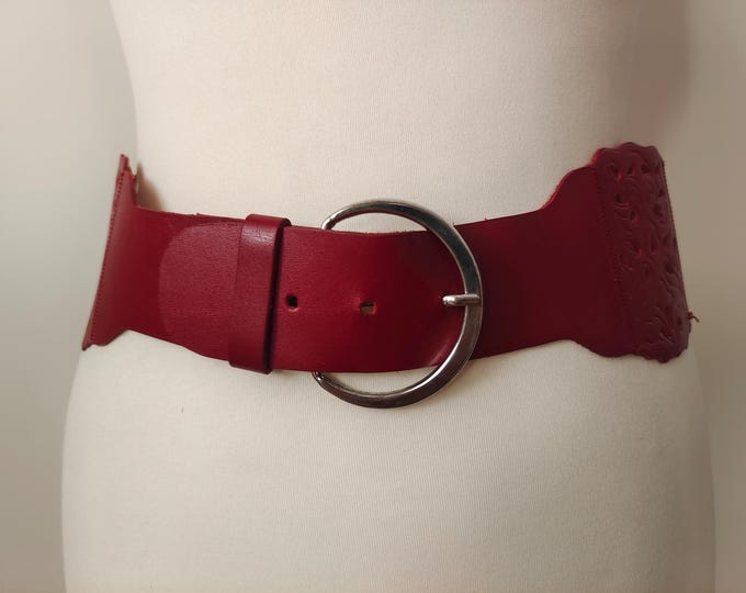 Wide Vintage 80's Red Openwork Leather Belt With Silver Buckle