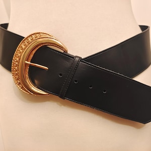 Wide Black Faux Leather Vintage 80&#39;s Belt With Golden Buckle