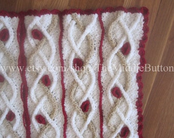 Margherite Cabled Accent Throw PDF Pattern